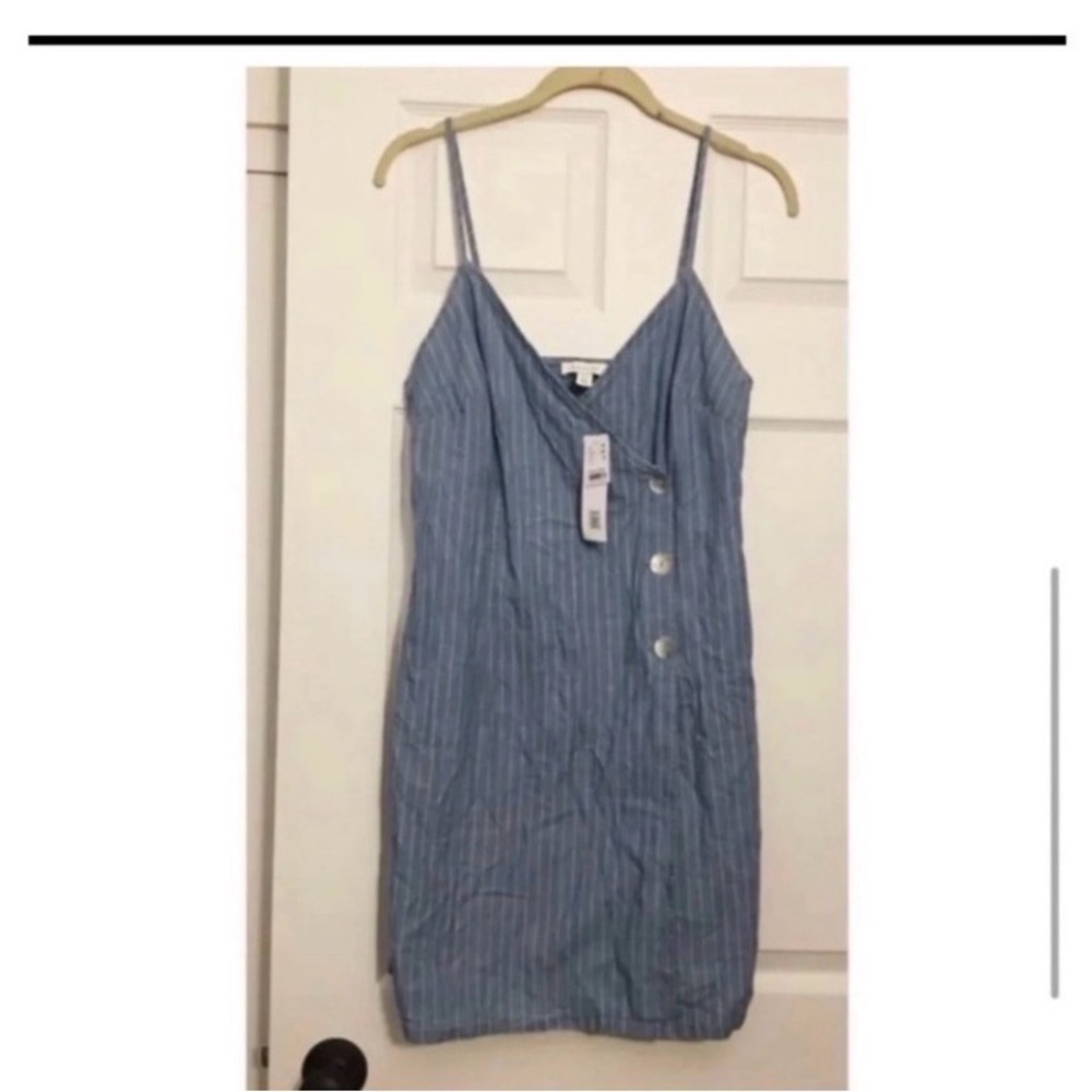 TOPSHOP Chambray Striped Mini Dress - Picture 6 of 9